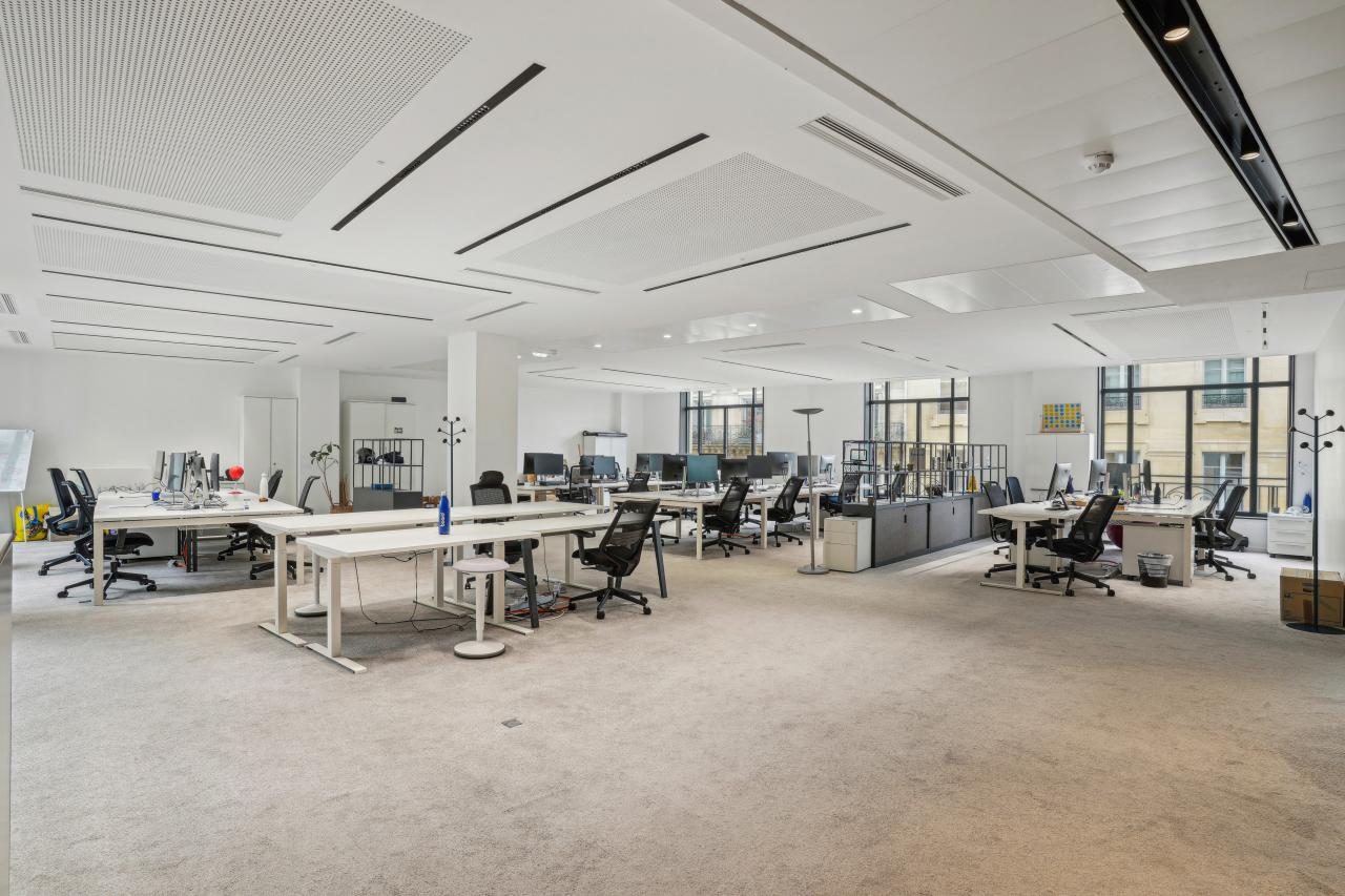 Bureau Paris 779m² Location bureau Paris OLBUR2428373 2